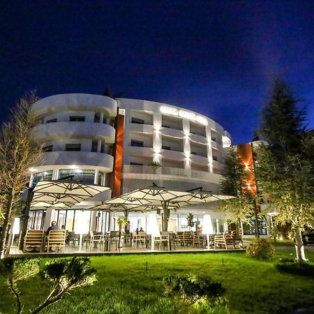 Regina Garden Влёра Экстерьер фото